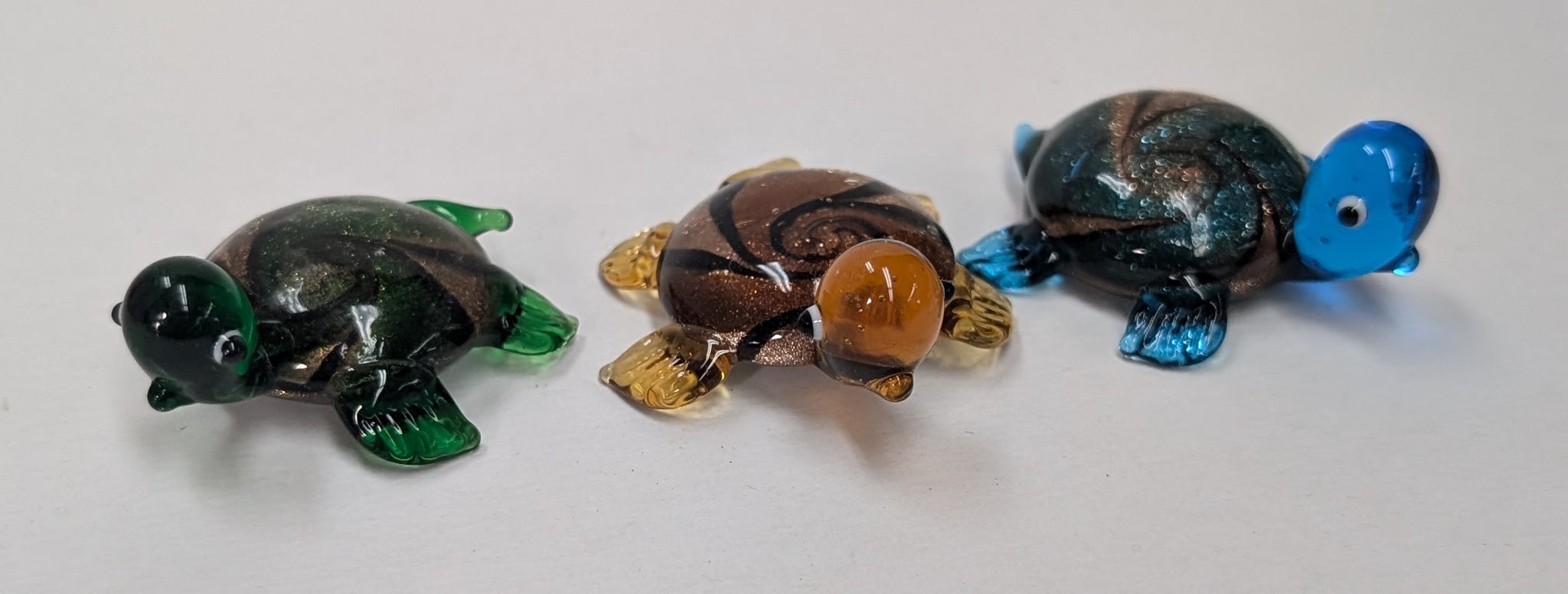 Mini Glass Swirl Shell Turtle - Assorted Colors