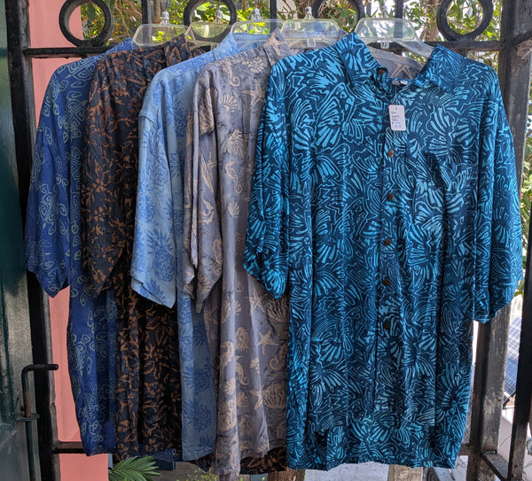Batik Men's Collared T-Shirt