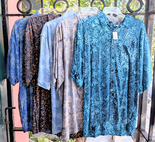 Batik Men's Collared T-Shirt