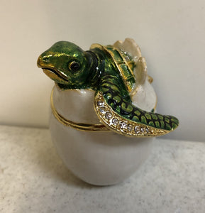 Sea Turtle with Egg Jewelry Box